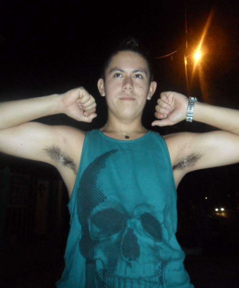 Tengo 17 años, Soy de CABJ, amo a mi idolo Kendo Kaponi :D Con Elii soy feliz, en un futuro voy a ser ''Dominicano''