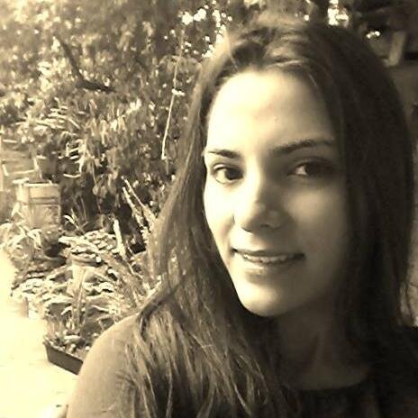 Estudiante de Química..Amante de la música, por lo mismo, principiante en violín. Judoka..Soñadora y fiel...No hay distancia que esté lejos, alcanza tus sueños!