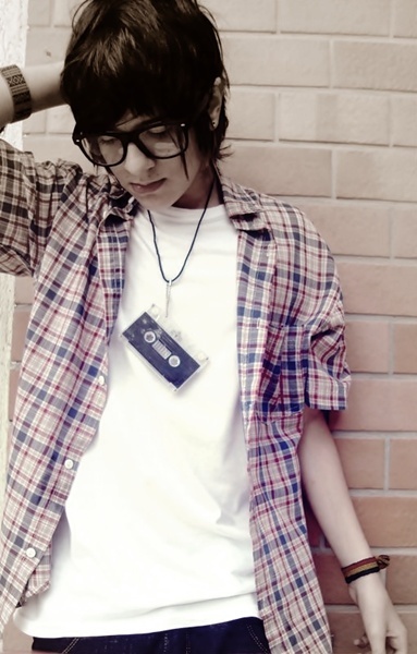 _thelook's profile picture. 