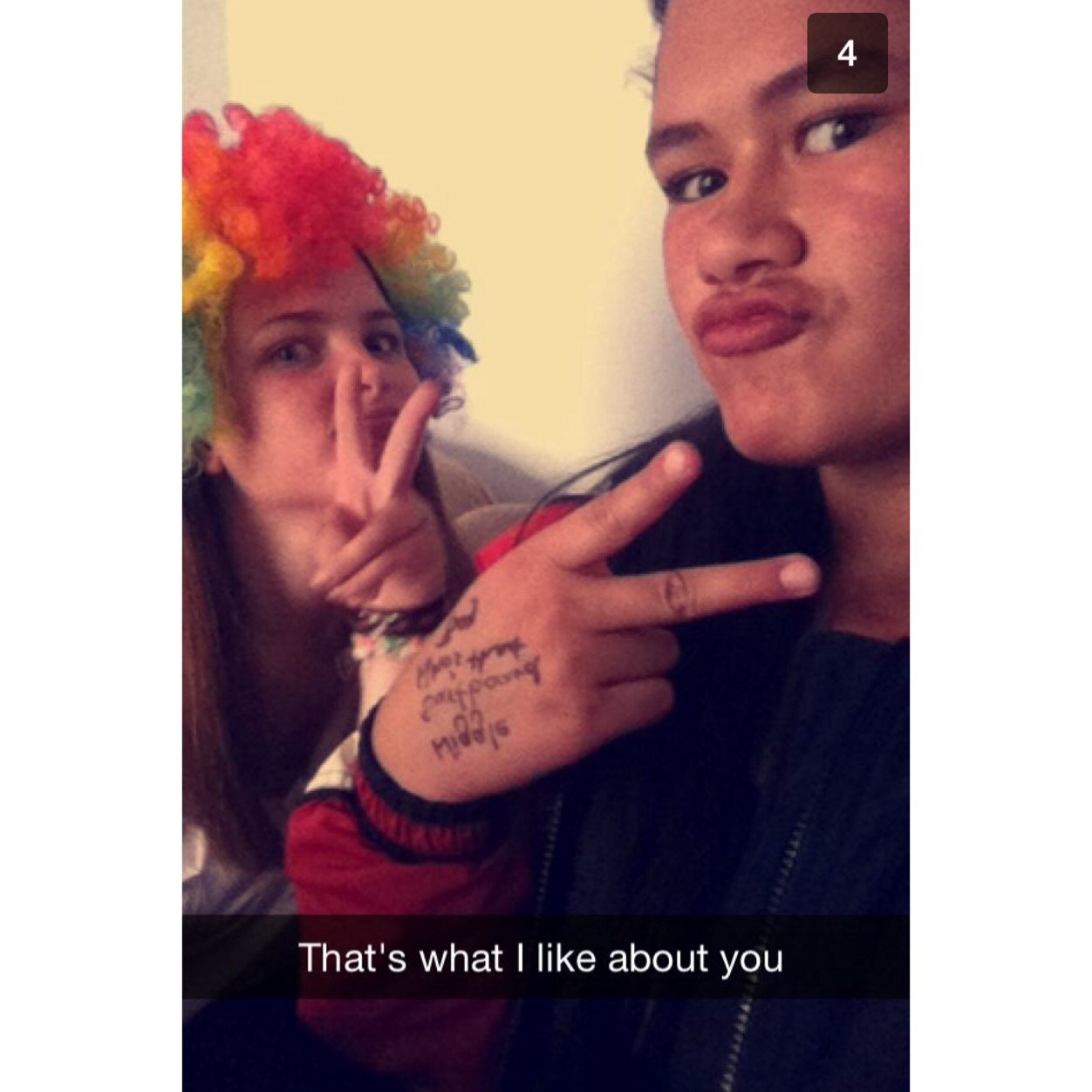 Two bestfriends || #jeriahashtaghour FOLLOW US ON INDIVIDUAL @jesshemmingxs @mariatahi1