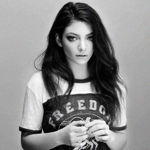 Cuenta dedicada a Ella Maria Yelich-O'Connor mejor conocida como Lorde ¿Eres fan? ¡Síguenos!Creada 20/04/2014