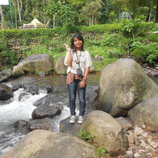 Love Jesus & My Family | Dari orang biasa menjadi luar biasa I Harus bisa jadi orang sukses :) dan I believe that God will save me | 13 desember 1997