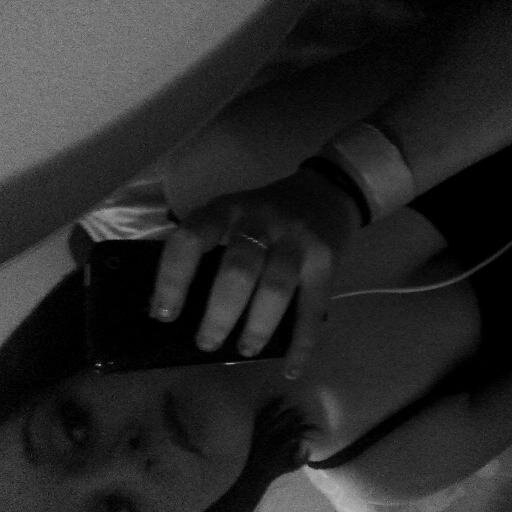 hi i like kittens/ Bi / Single / I like unicorns and kittens