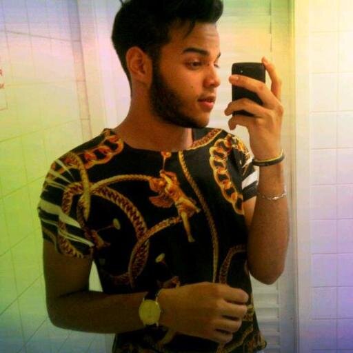 http://t.co/83II5JWbaF / http://t.co/4PrZ8ccnAy
 Born This Way / Troco problemas por uma dose de vodka
