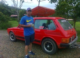Amante de todo tipo de vida, estoy con este proyecto de pais que no debemos perder, Hasta la Victoria Simpre mi comandante Eterno.!