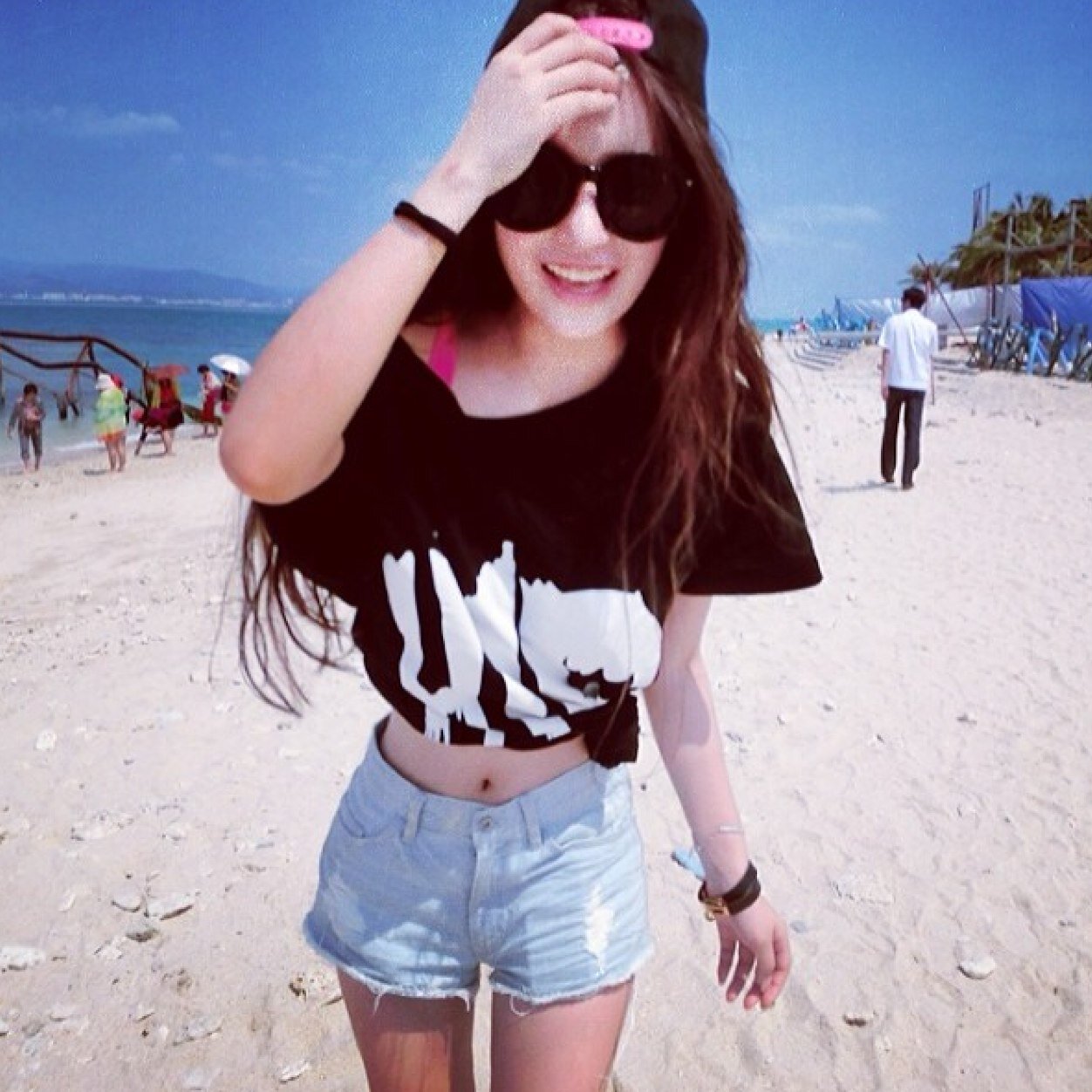 เฟอร์กี้ เดอะเบลมิส ; สวยนิดนึง.