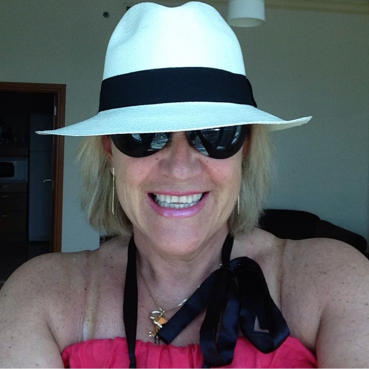 elke3008's profile picture. 