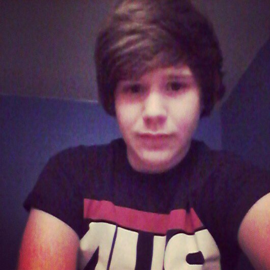 follow me i follow back:D