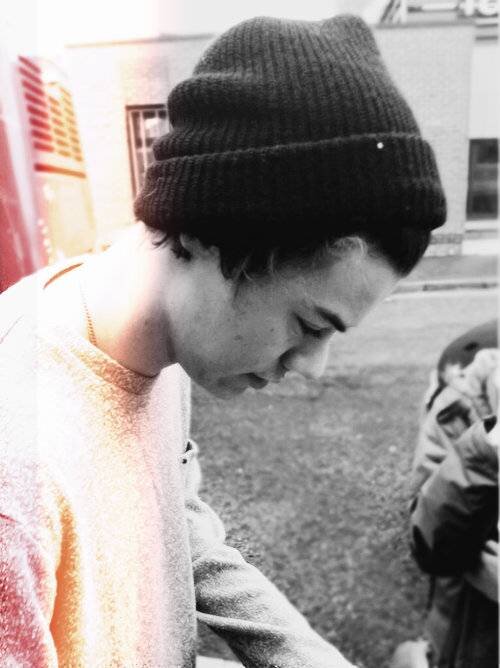 es un free follow,pero sigue a @albahopeless__ pide follow back.(: