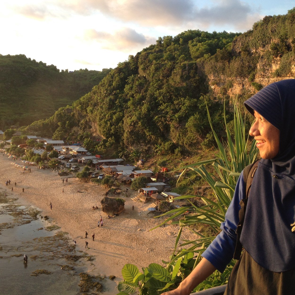 nhoeri's profile picture. 