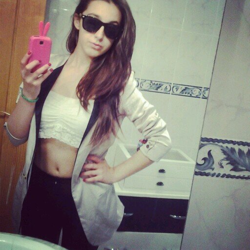 La vida te quitara muchas cosas , pero no permitas que te quite la sonrisa