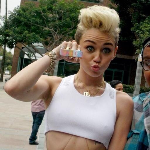 Hello i am a french girl and i'm smiler 3