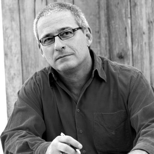 r_carvalho_c's profile picture. 