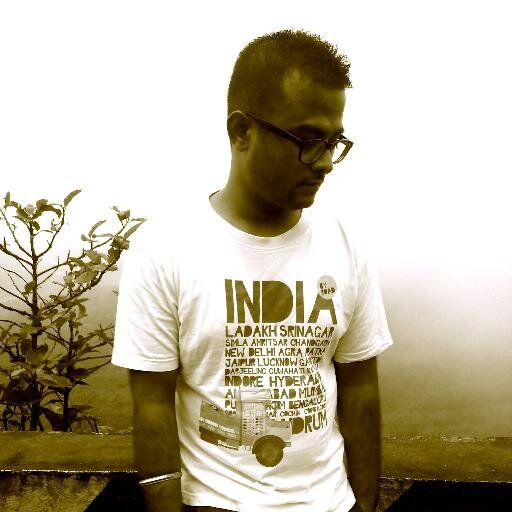 Jeevan ki aapadhaapi mein...
