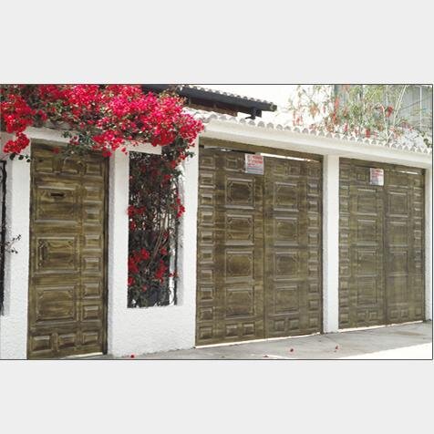Puertas para garage a control remoto, industria metalmecánica para todo el Ecuador mas de 30 años de experiencia a su servicio.