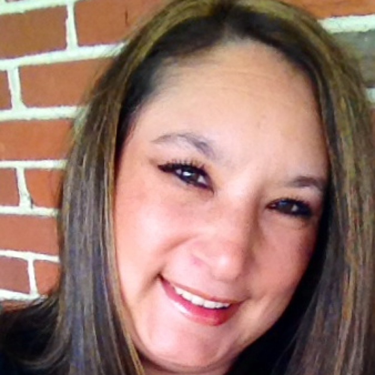 hope_cook's profile picture. stay at home mom of twin girls, substitute teach, love books, poetry, art, cooking & trying new foods