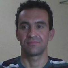 Professor de inglês/violão/guitarra
Músico/cantor/compositor