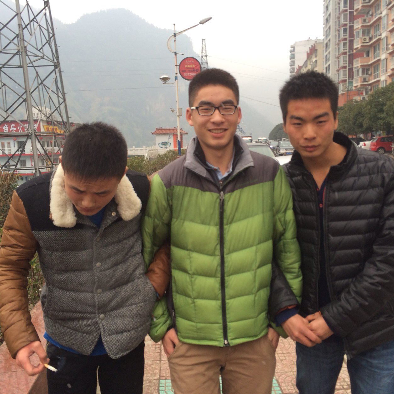 Yichang Professional mobile players，Focus on all Made in China products. QQ996919245 Tel：＋86 18671788552