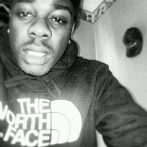 THIZ RAP GOT IT N A BAG CUFFIN THIS RAP SHIT CALL IT MY SIDE HOEE !! IG: LEVI_ AK47