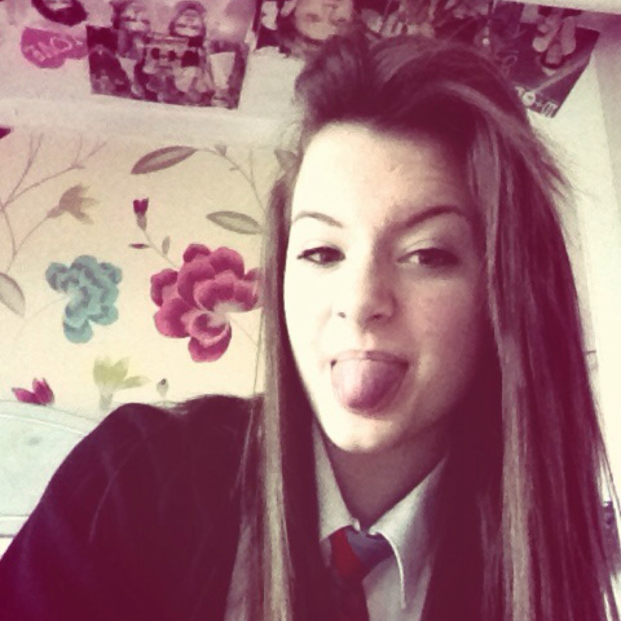 Elliemay_bourke's profile picture. 14-half irish-britsh-live in Birmingham xxx