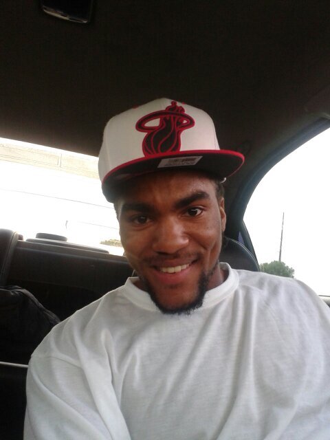 ImIn_ItAlone's profile picture. Insta: @Fuck_how_you_feel  i follow bak