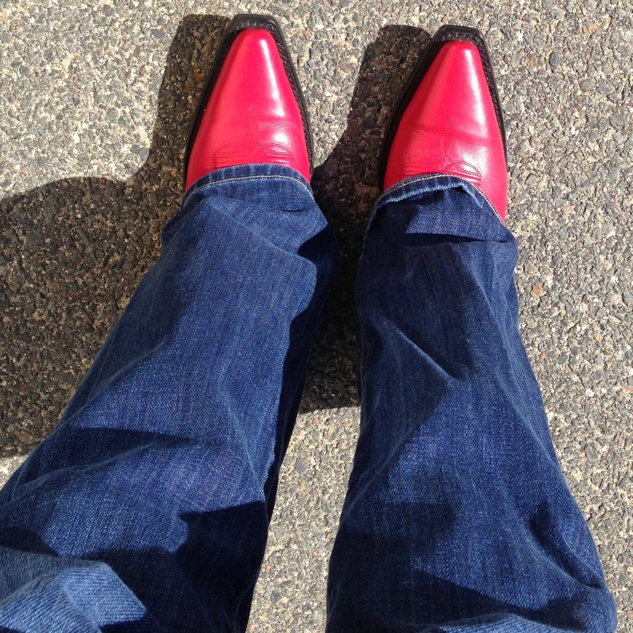 km_heath's profile picture. 