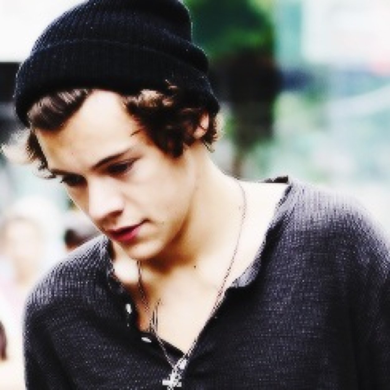 rt the link and follow @ahoinarry because i gave you this free follow ily thanks
