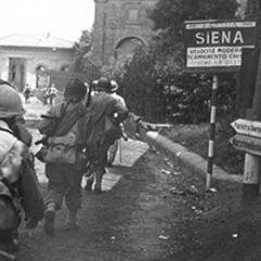L'Istituto Storico della Resistenza Senese e dell'Età Contemporanea (ISRSEC) si è costituito nel 1990, allo scopo di conservare e valorizzare la memoria storica