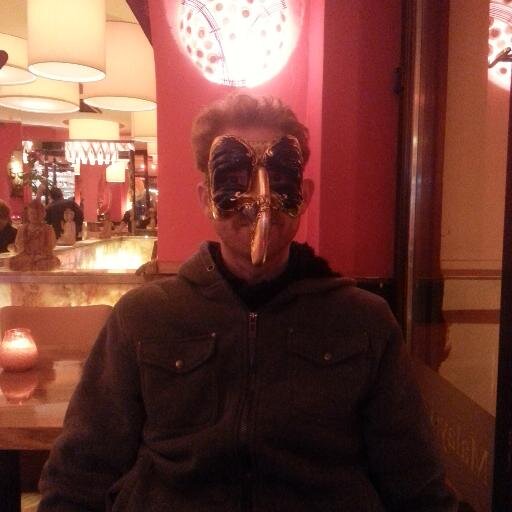 rednuts21's profile picture. 