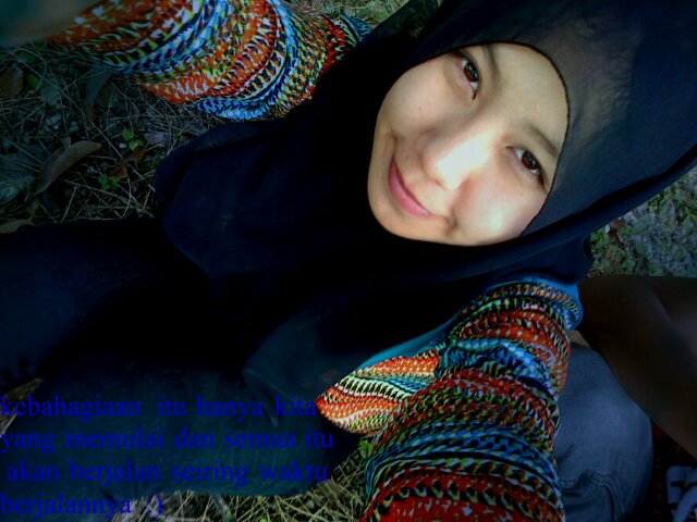 FaizzaAsevia's profile picture. Tanggal lahir : 6 November 1996 , school : SMK N 1 singgahan