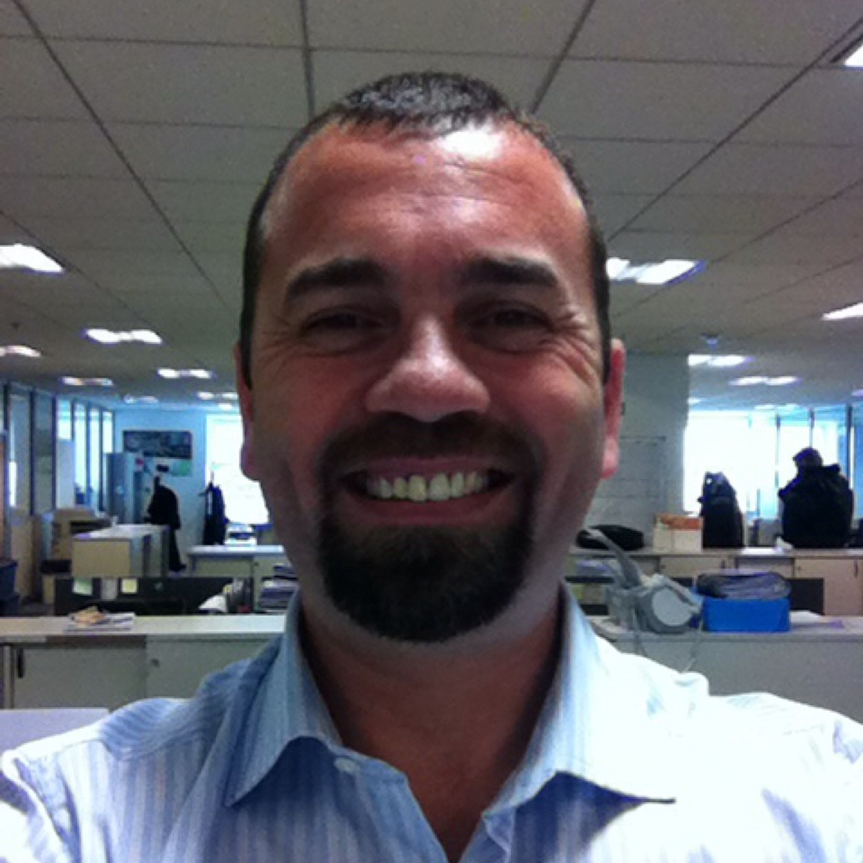 FacuPQ's profile picture. Sordo. Licenciado en Comercio Exterior. Casado. Padre de 3 hijas. 27 años como jugador de rugby.