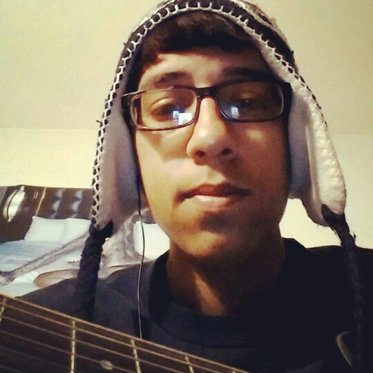 follow me follow you loves jammin to loud ass music 
#keep one rolled