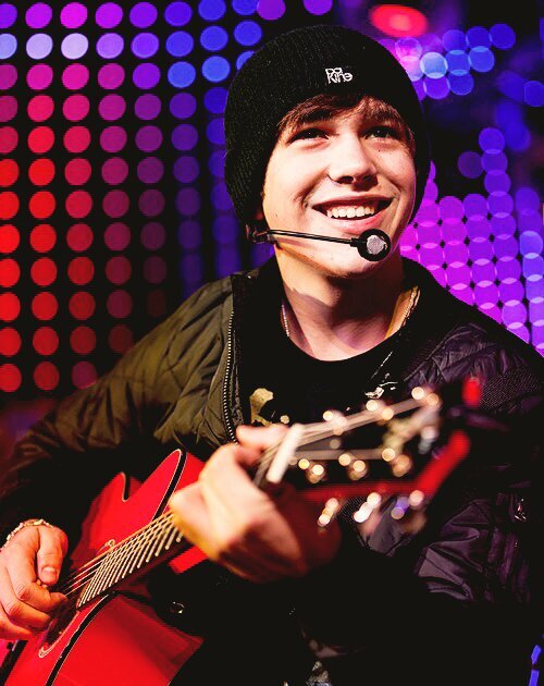 follow @jakeemillerfans and @emilyramirez_ ❤
