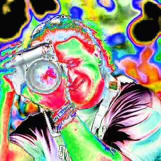 On-line music mag featuring the photography of award-winning concert photographer, David Simchock (@DSimchockPhoto). Also includes gig and CD reviews. #AVLmusic