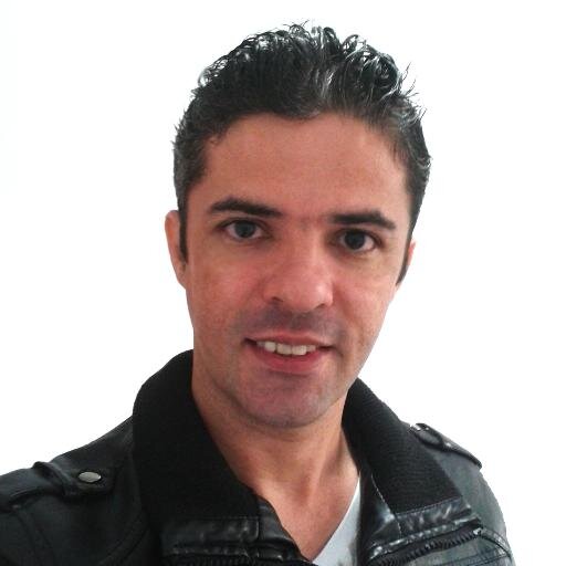 Analista de Sistemas/Programador Python, C++, Usuário de Linux.