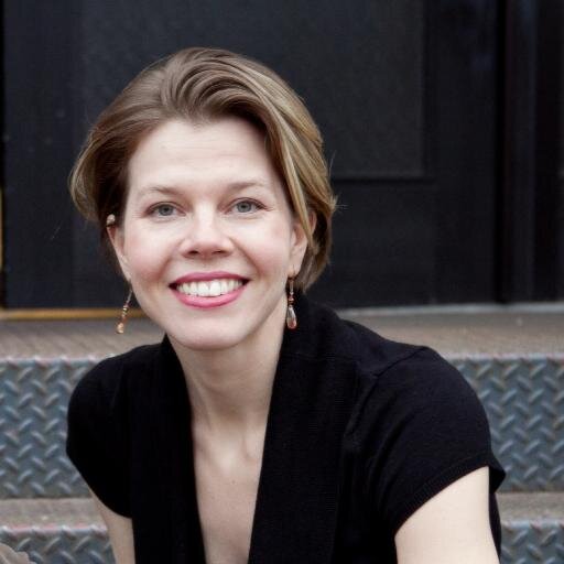 Founder & Exec Producuer of StoryKeep. Gourmet Cake Maker. Sometimes-Host of private and public events.