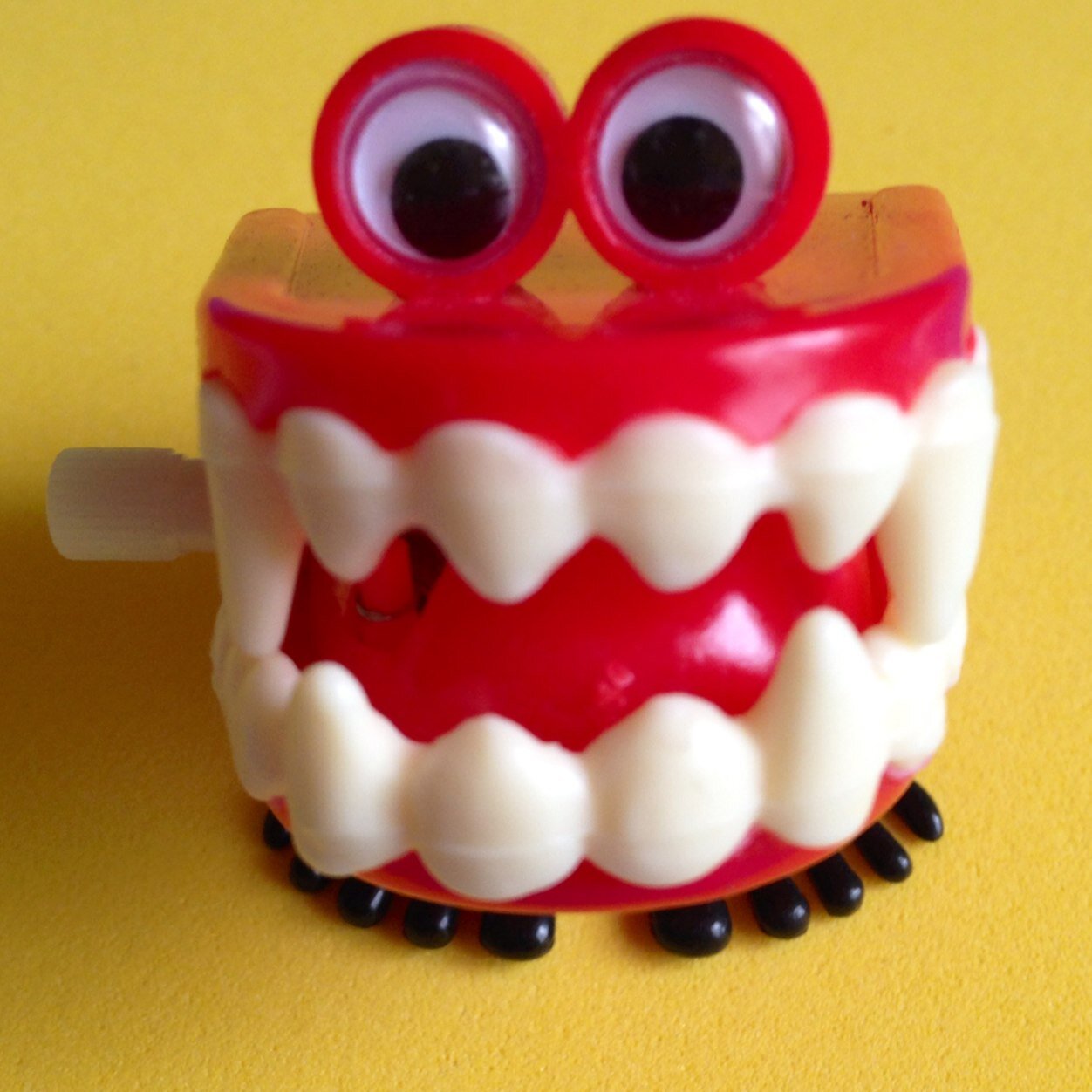 Esos pacientes que te sacan una sonrisa, esos pacientes a los que matarias, esos que saben mas que los odontologos, compartamos sus historias :)
