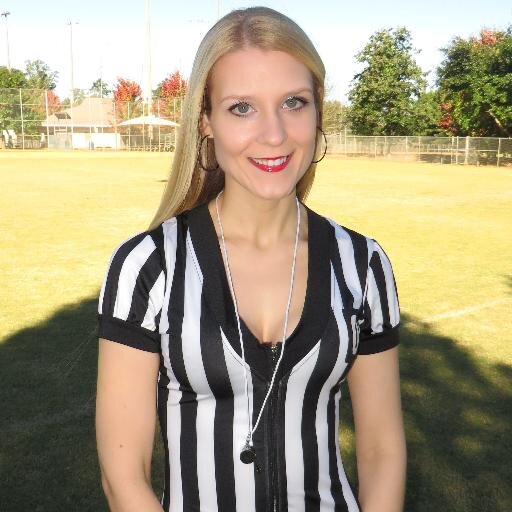 MellieRinders's profile picture. Happily Retired, Beach House Housewife, Former Model, Proud FL Gator