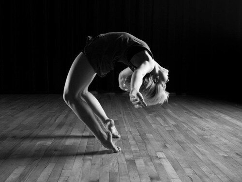 plieproblems's profile picture. Ballet shoes and bobby pins