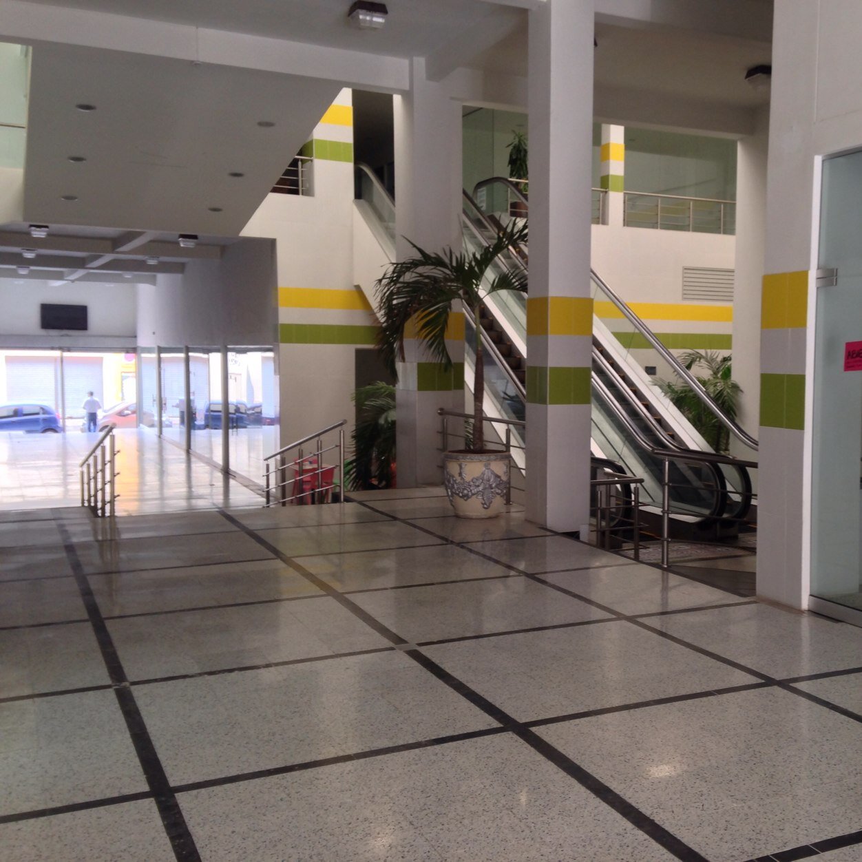te invitamos a conocer el mas novedoso proyecto comercial en el centro de Barranquilla.