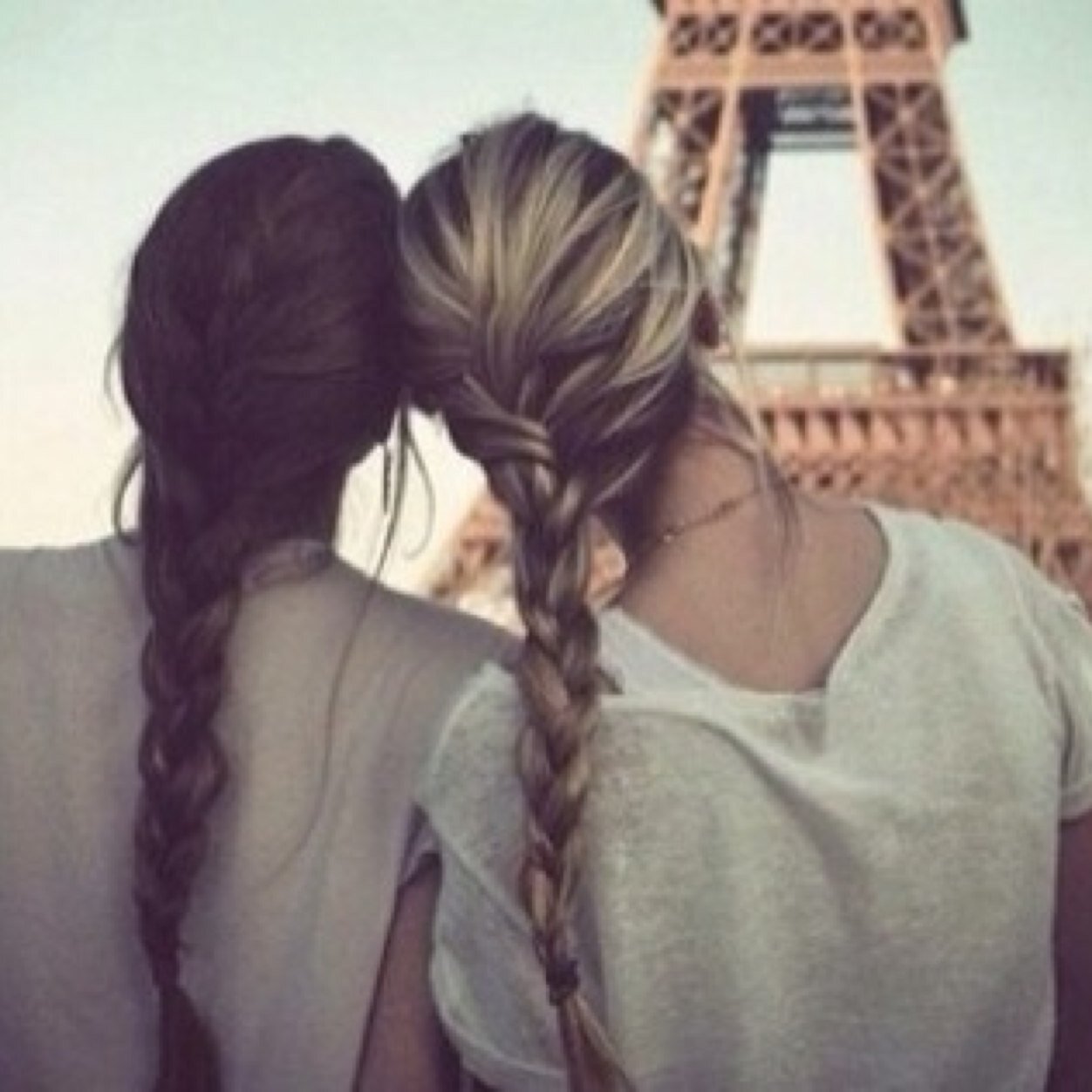 Best friends are tatum, jazzie, brittney and emily goucher
Tatum shaw is my sister and if you hurt any of them you will DIE!!!