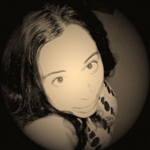 Eleninstorm's profile picture. Música, cine, gatos, vino y terror...bicho bola por momentos...