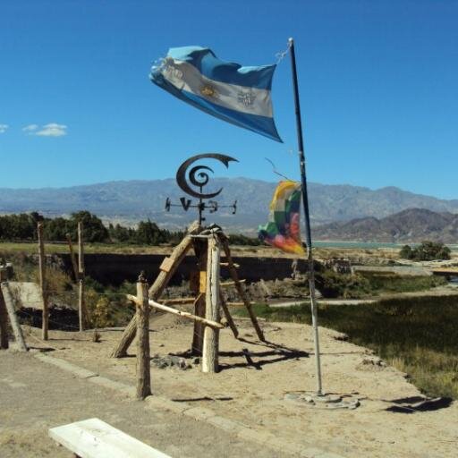 Resto-posada de montaña-en plena cordillera de los andes-San Juan -Argentina-Meca del wINDSURF Y DEPORTES AVENTURA