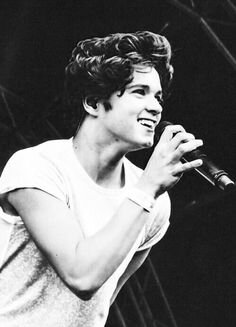 Primera Cuenta de echos dedicada a Brad Will Simpson y ____ 
Owner - Kritzia
