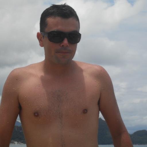 Cuidemos do nosso coração porque é dele que sai o que é bom e ruim , O que constrói e destrói.