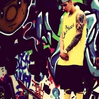 • I never going to leave Justin • Being a belieber is tough, but we're doing it for the love • tattoos, piercings, skating, photography and travelling • Im 16 •
