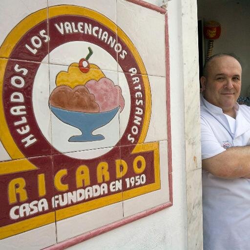 Ricardo Muñoz Gómez.
Continuador de una larga trayectoria de maestros heladeros artesanos. Heladería fundada en 1950.