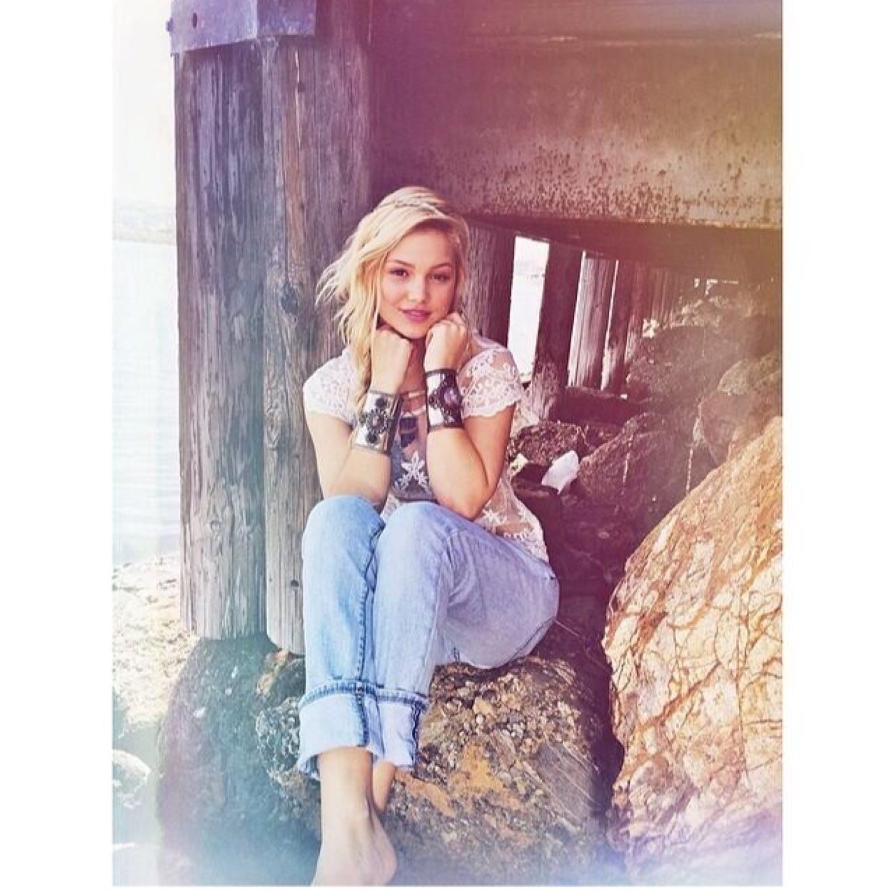 Hey guys i am Kim i am very nice but hurt my friends or family i will hurt u. I am a black belt. I am 16 engaged to  @AliciaWalshRP 5-6-2014 #LoveAtFirstSight