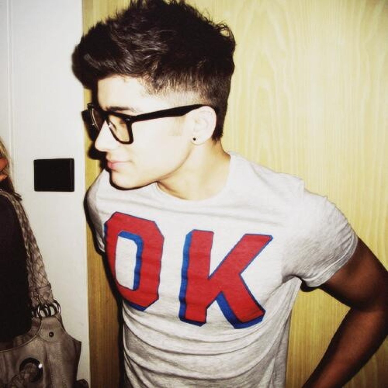 ask for a follow back on @raybanzouis