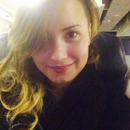 Twitter dedicado a garota que acima de tudo me ensinou a acreditar. Thanks @ddlovato. Bitch don't kill my vibe